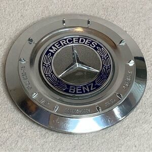 Vintage Mercedes Benz Hub Cap #A0004001100 Silver/Blue VTG Luxury Vehicle Tire